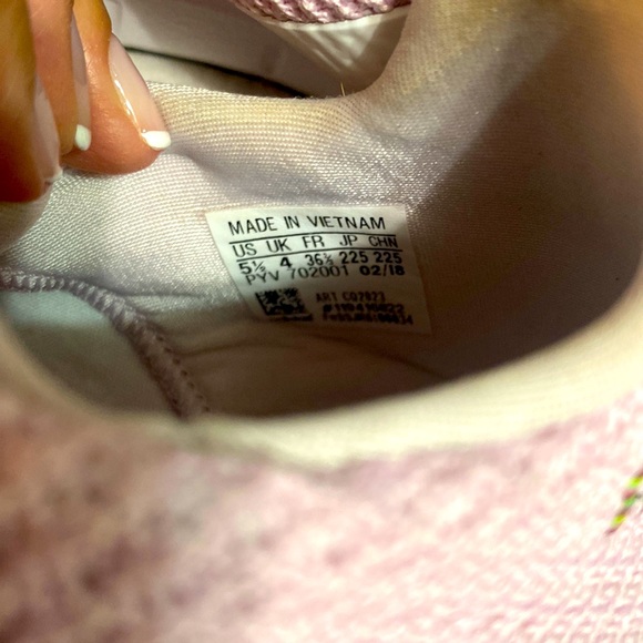 Adidas women’s size 5.5 - Picture 4 of 5